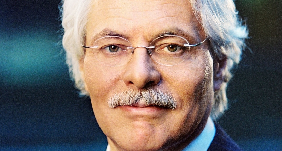 Robert Thomas Roth Thomas Roth feilt noch an Abschiedsformel